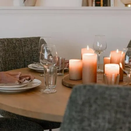 Gezellig Familie-appartement Voor 4 Vlak Bij Dijk 公寓 *