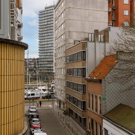 Gezellig Familie-appartement Voor 4 Vlak Bij Dijk 奥斯滕德