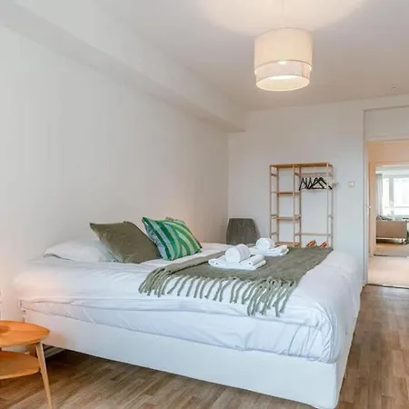 Apartment Gezellig Familie-appartement Voor 4 Vlak Bij Dijk Ostende